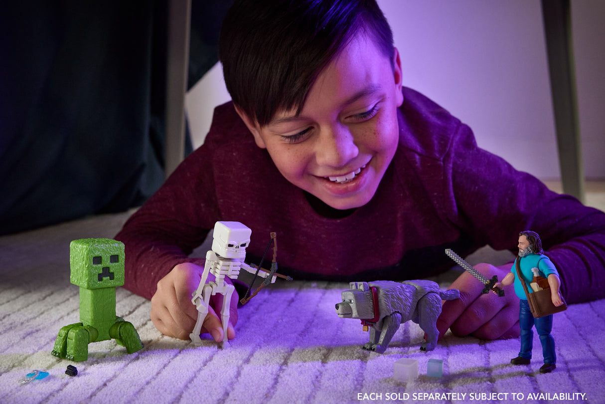 Minecraft Creeper Action Figure & Accessories, 4-inch Toy Set Inspired by A Minecraft Movie