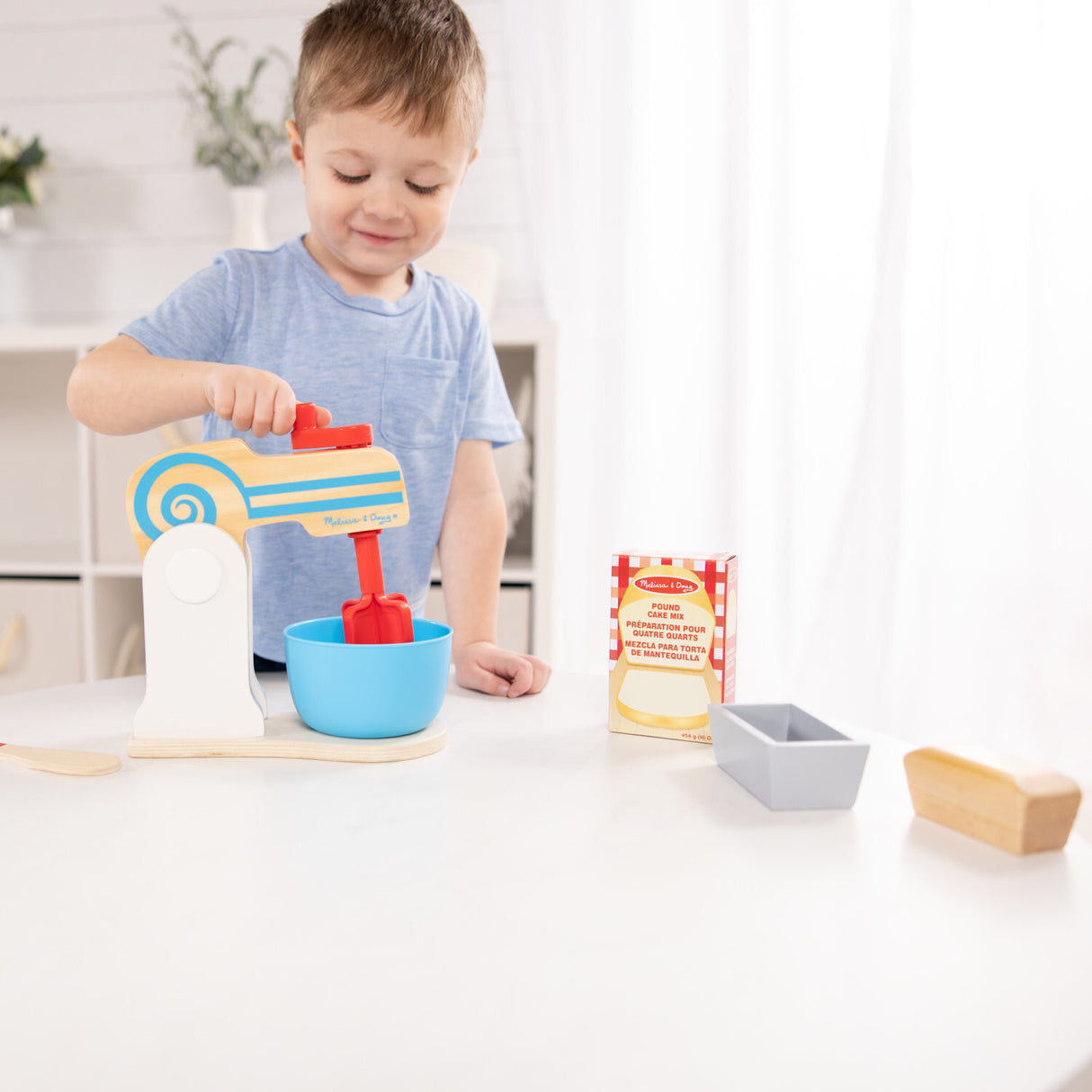 Wooden Make-a-Cake Mixer Set