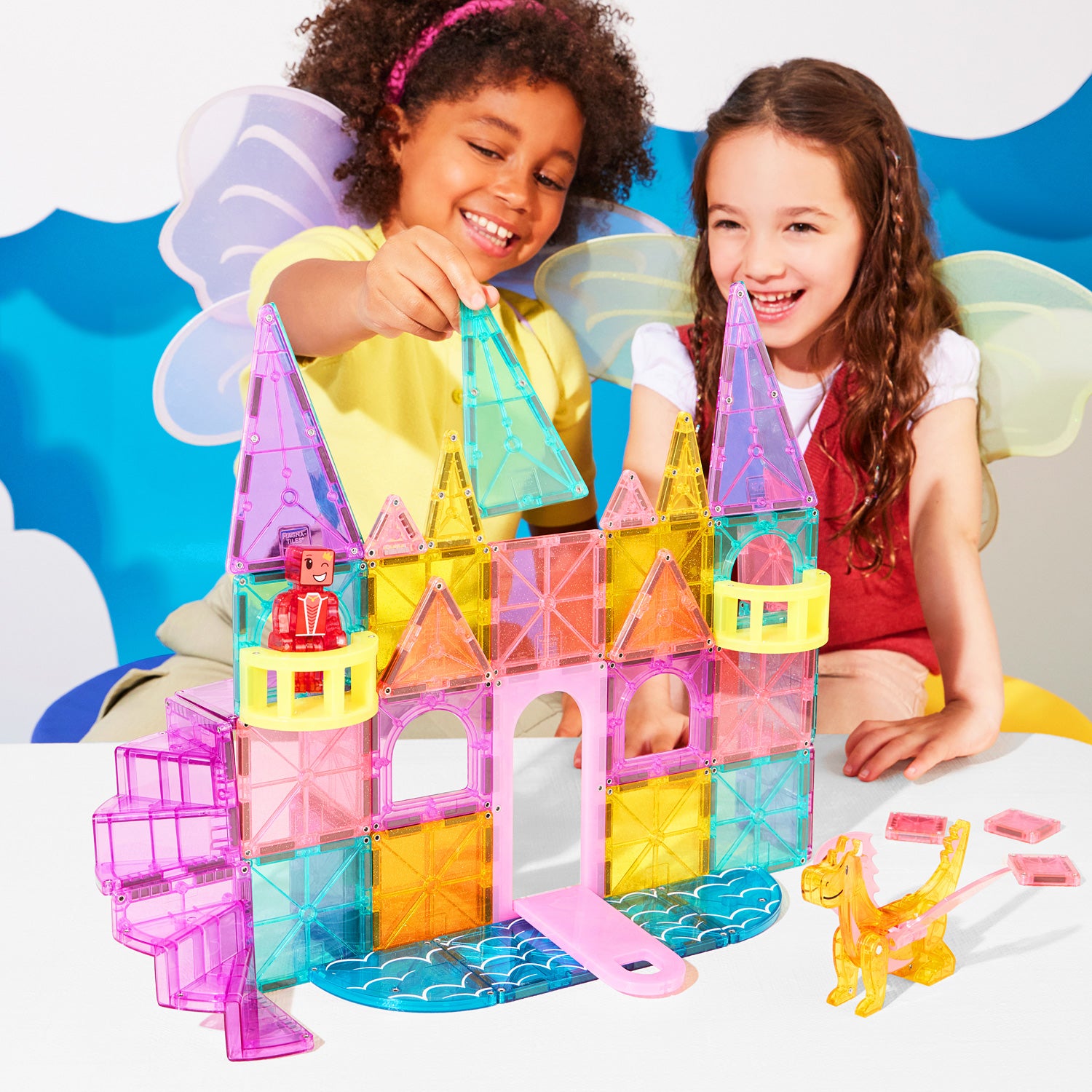 Magna-Tiles Castle DLX + MicroMAGS 48 Piece Set – G. Willikers
